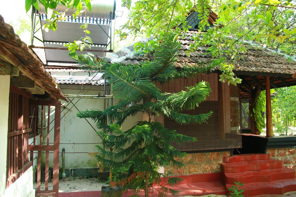 Arakkal Heritage Mararikulam Exterior photo